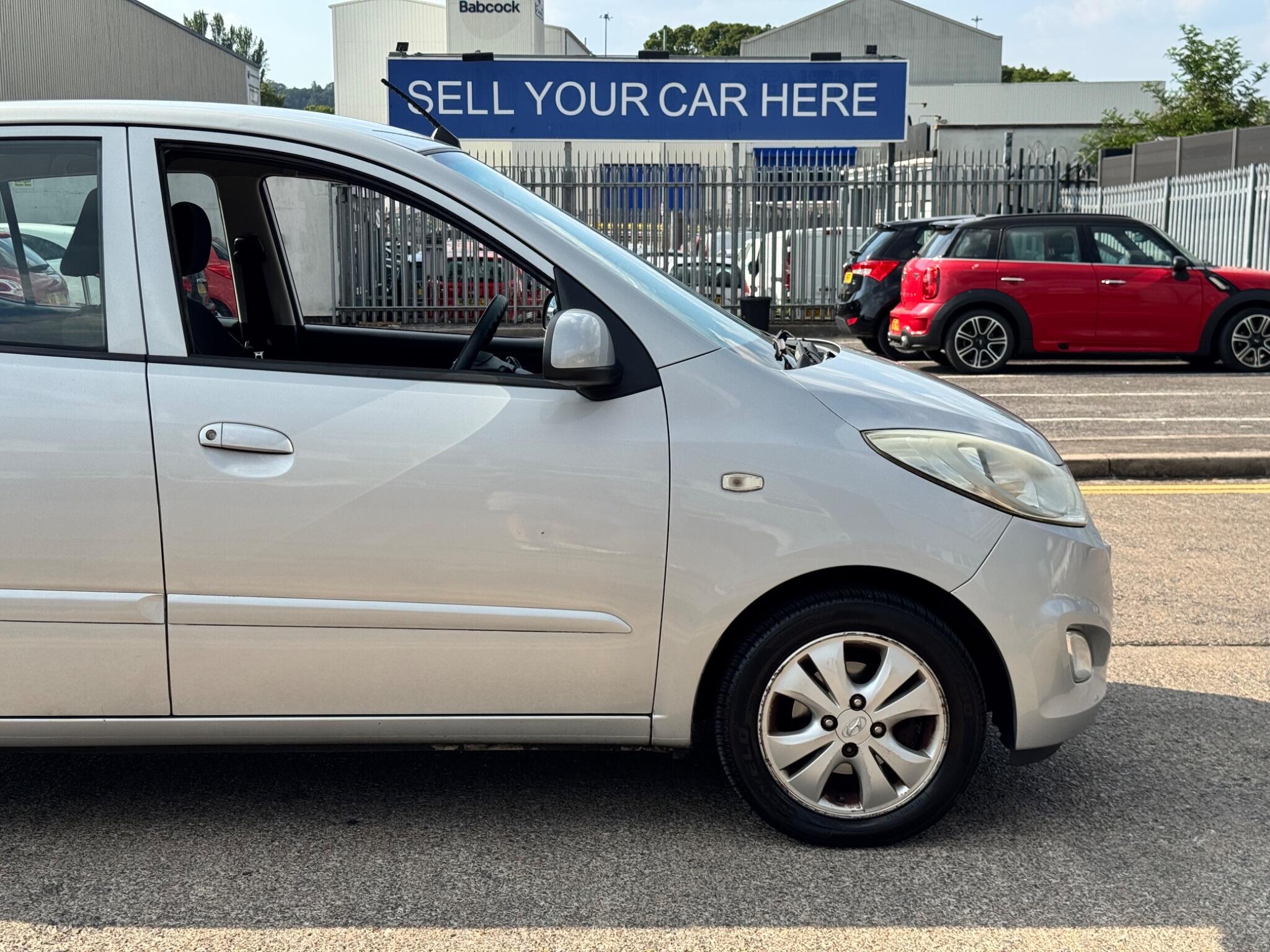 Hyundai I10 view 15