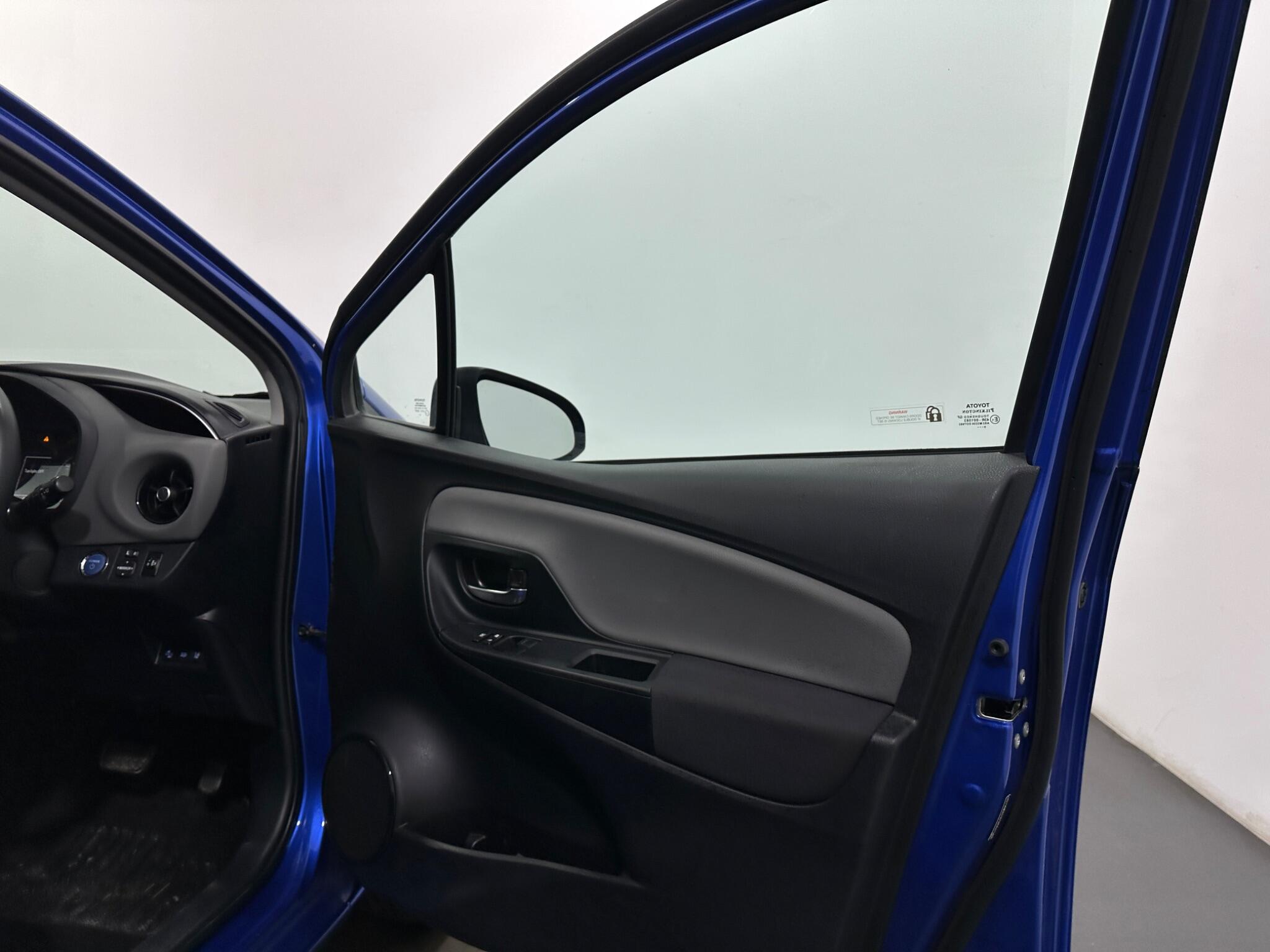 Toyota Yaris view 28