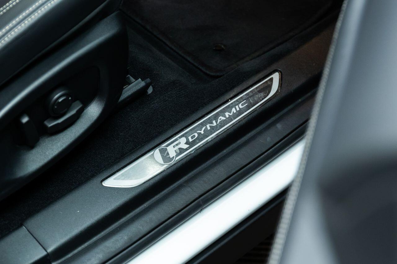 Jaguar E-Pace view 45
