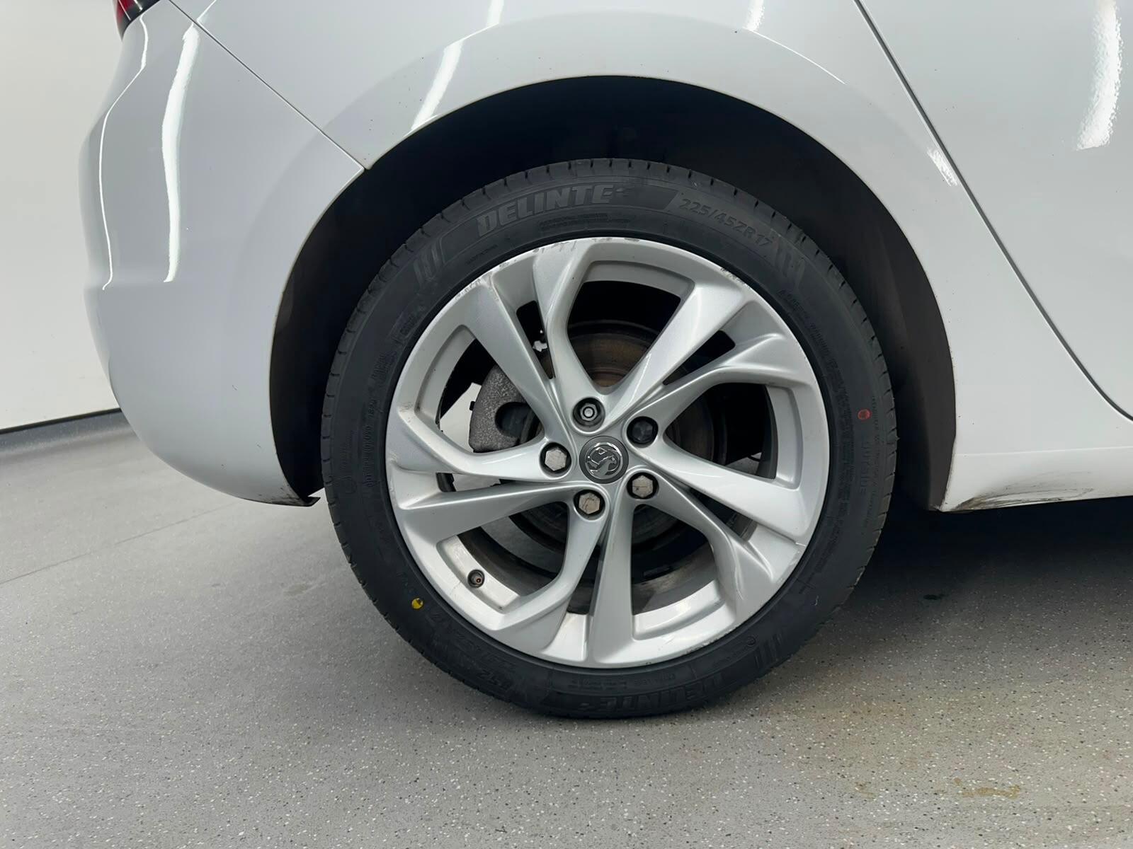 Vauxhall Astra view 18