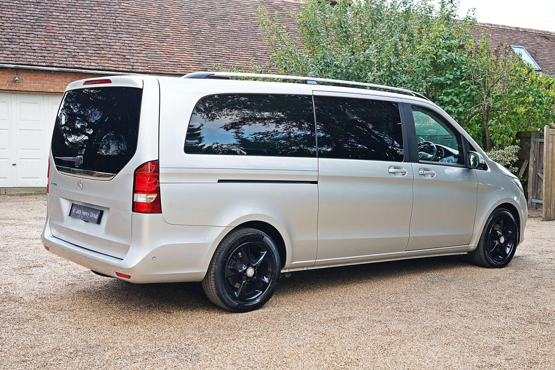 Mercedes-Benz V-Class view 6