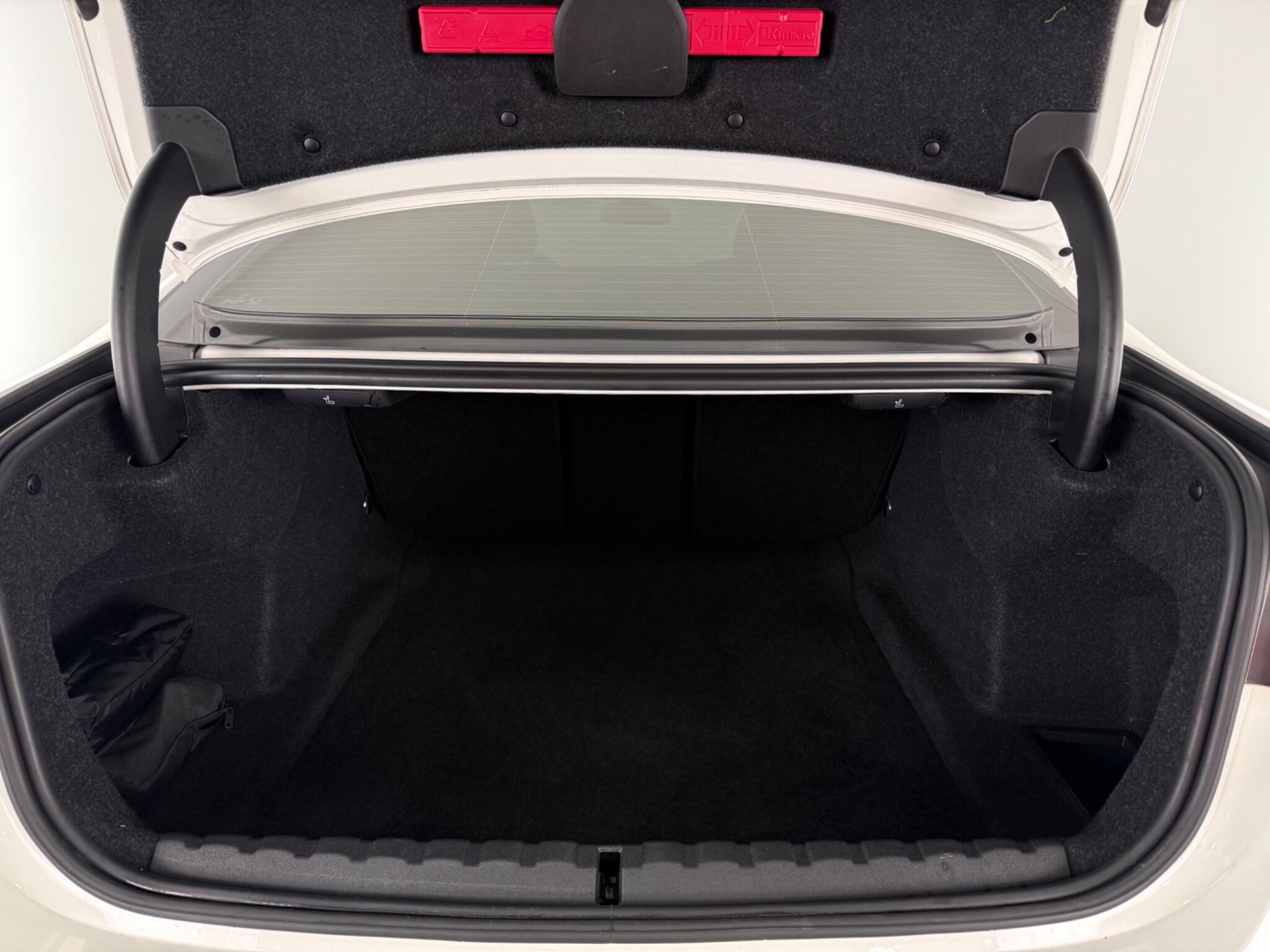 BMW 4 Series view 8