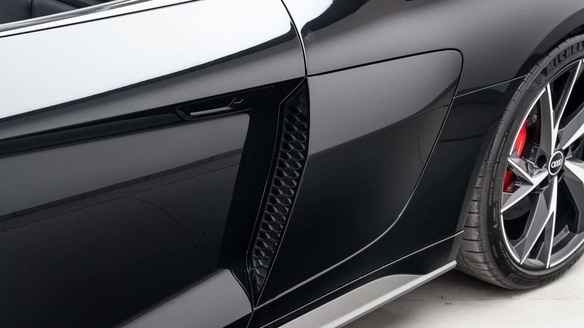 Audi R8 view 41