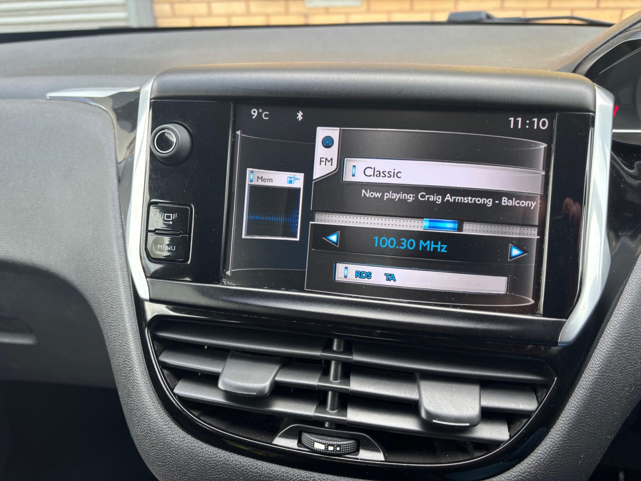 Peugeot 208 view 15