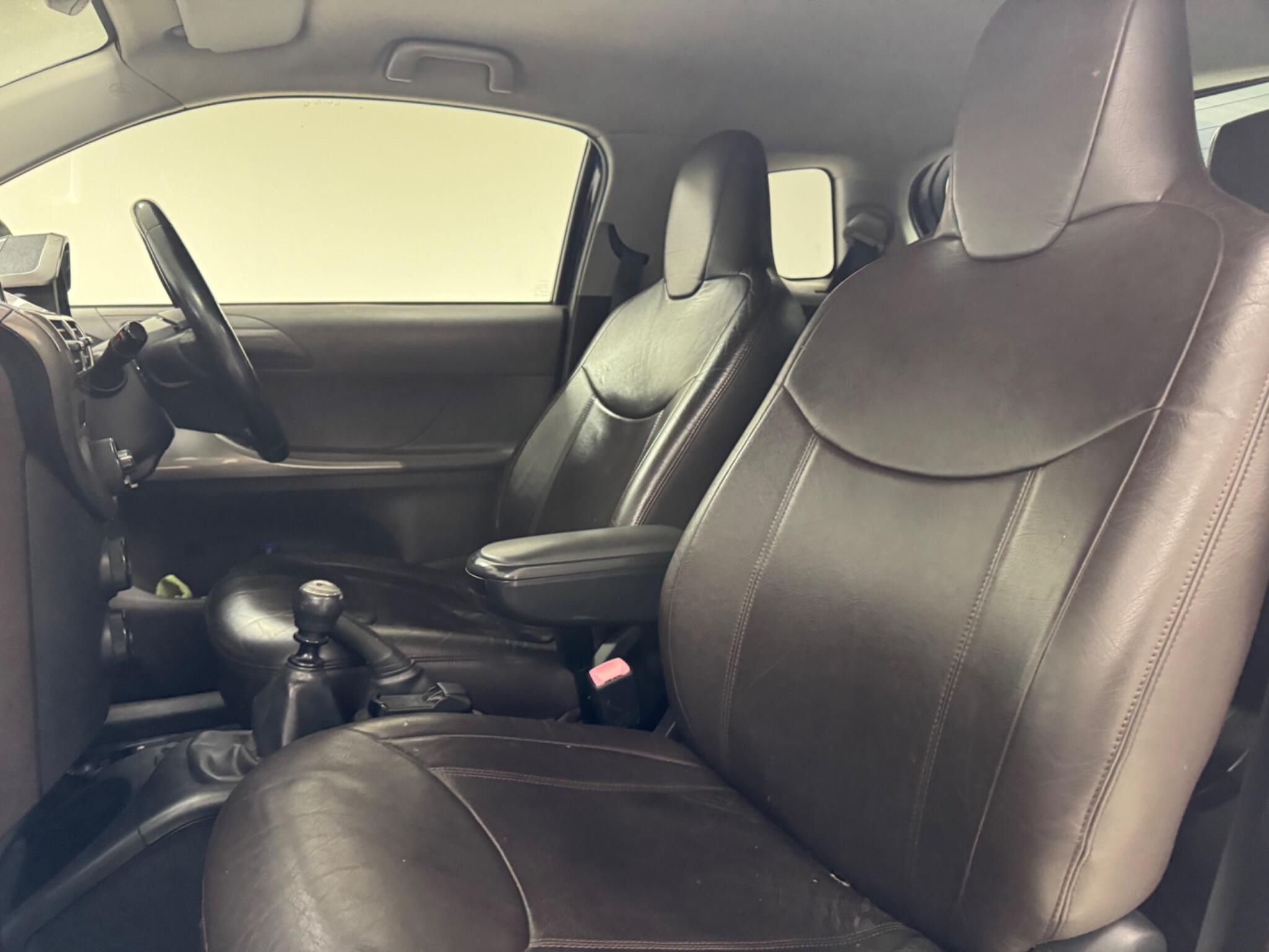 Toyota Iq view 20