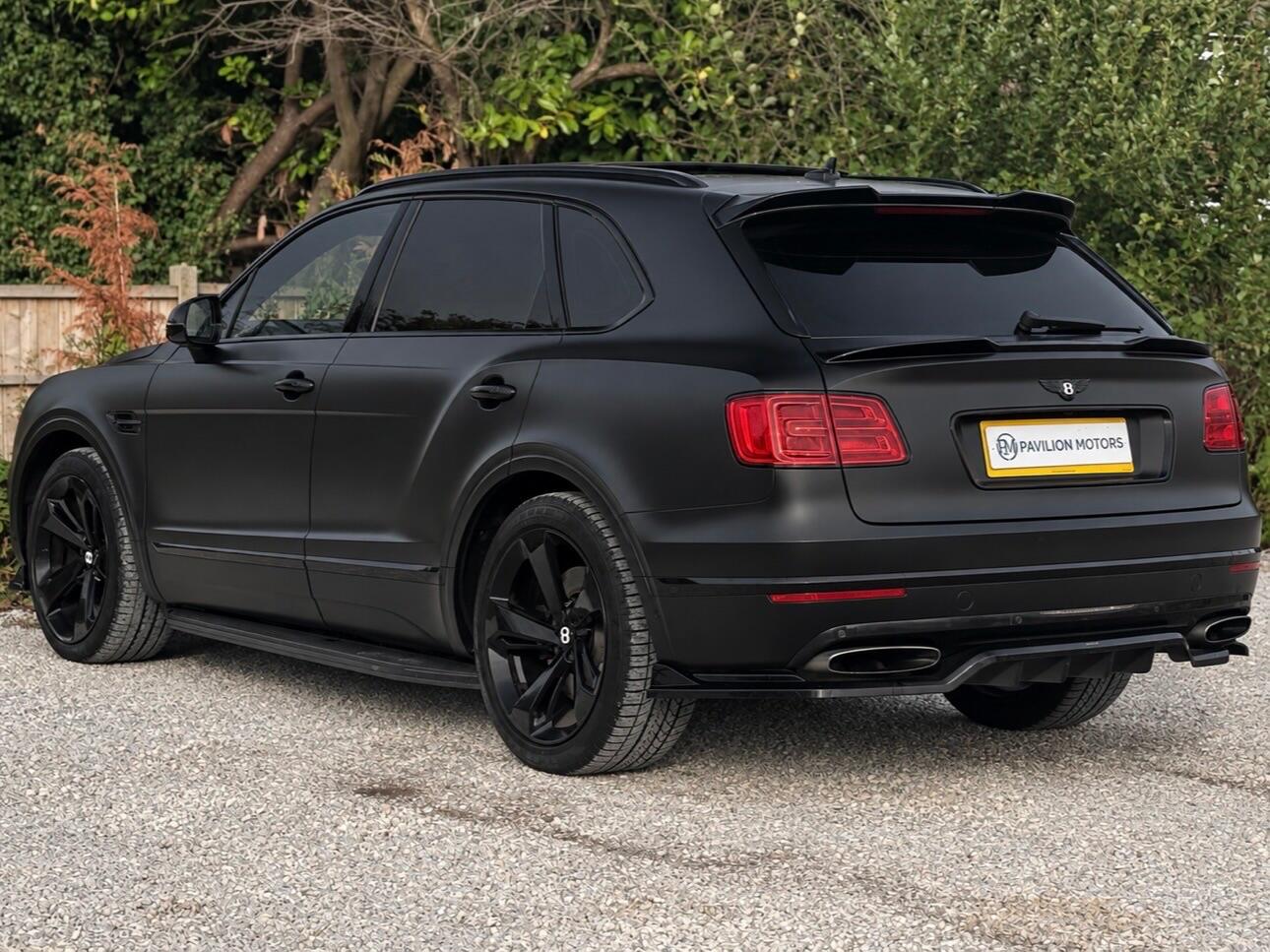 Bentley Bentayga view 10