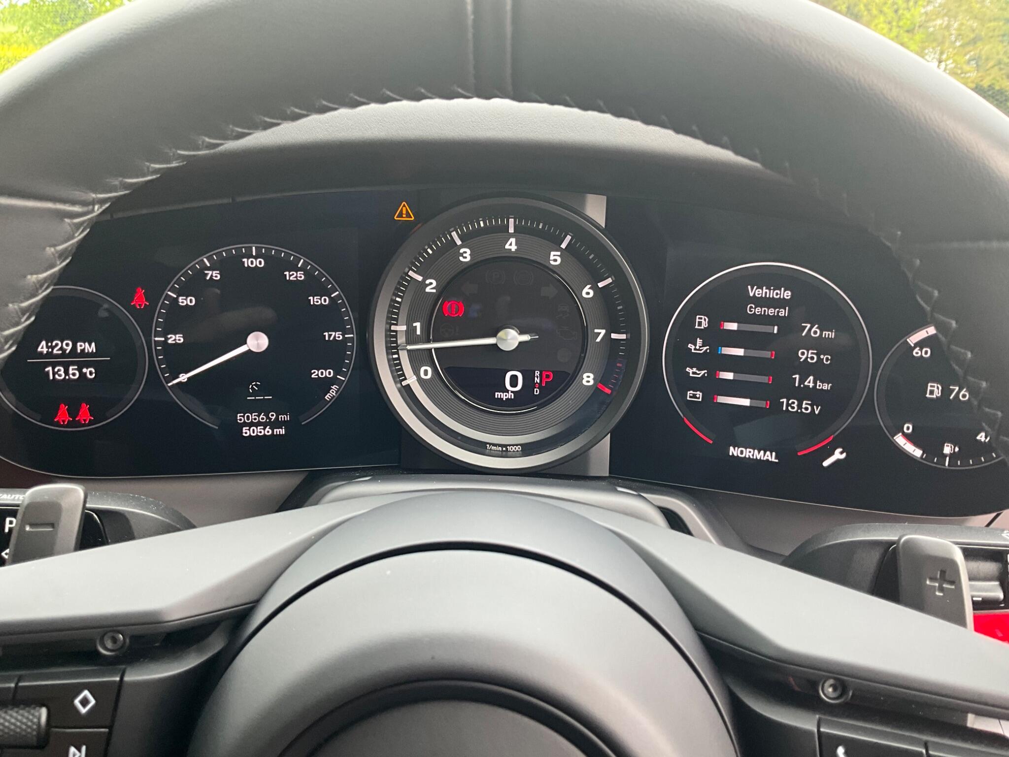 Porsche 911 view 30