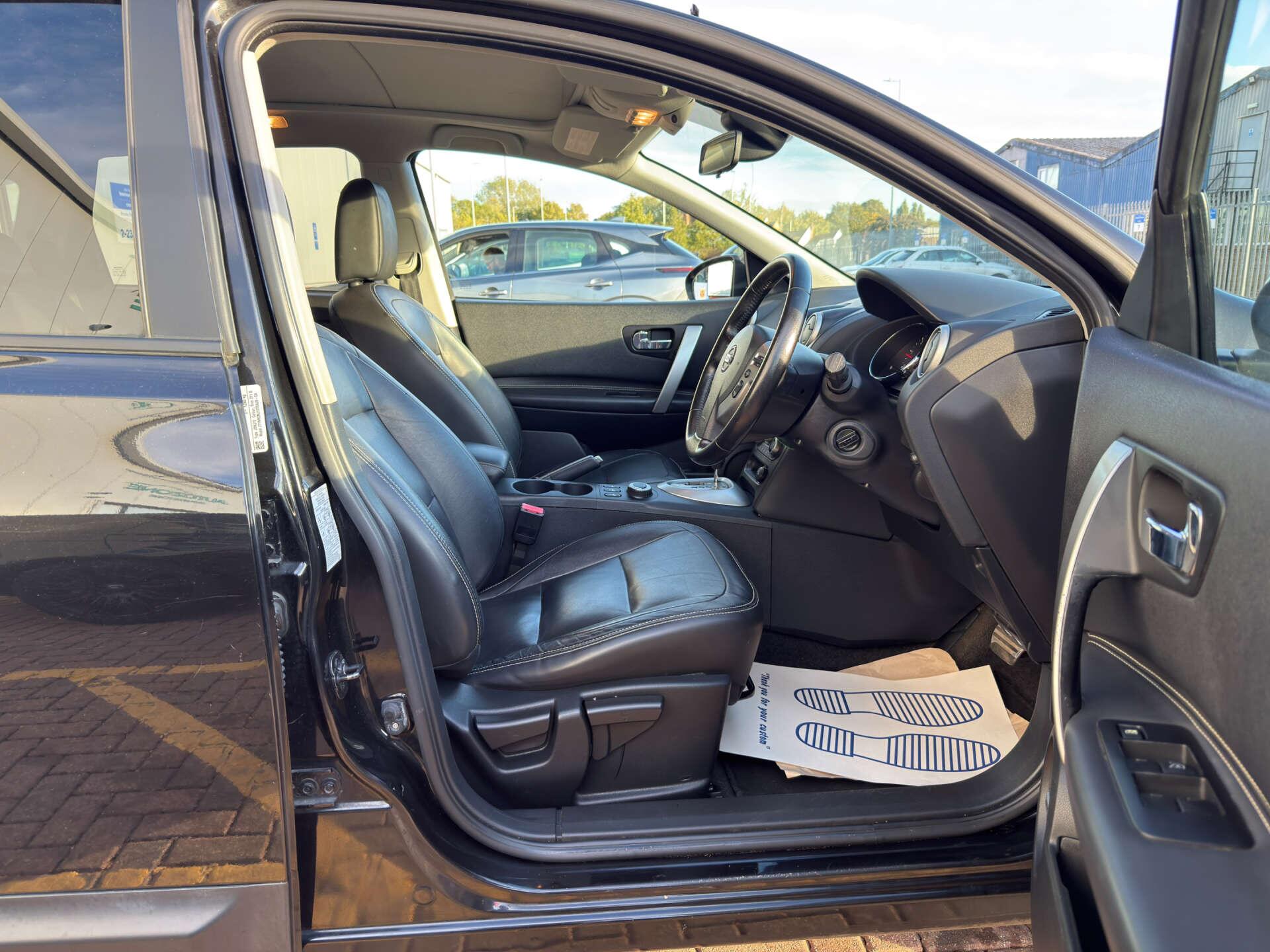 Nissan Qashqai+2 view 11