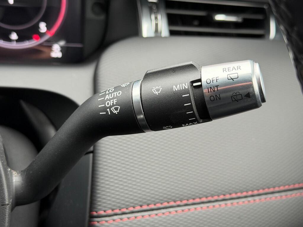 Land Rover Discovery Sport view 51