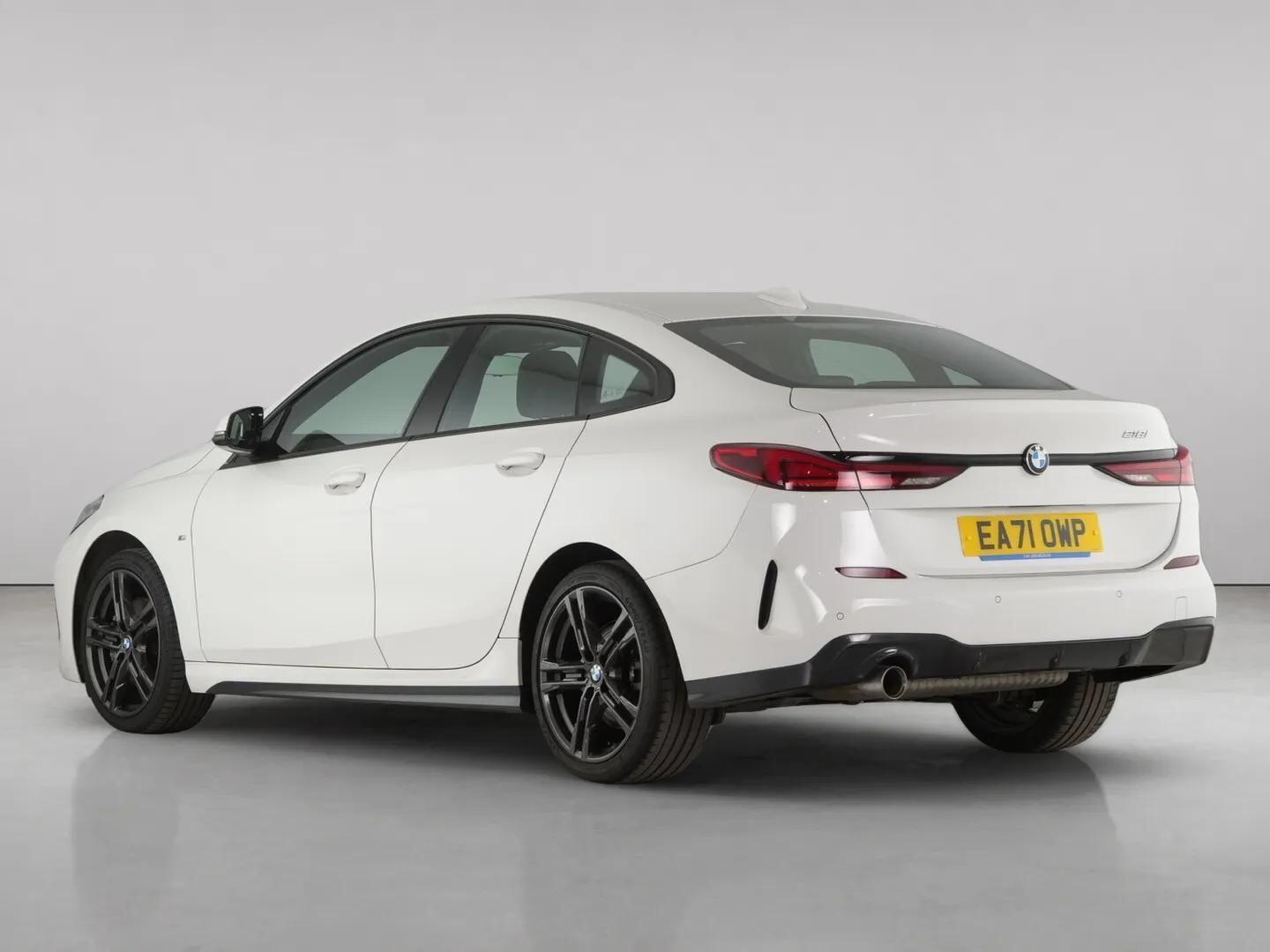 BMW 2 Series view 9