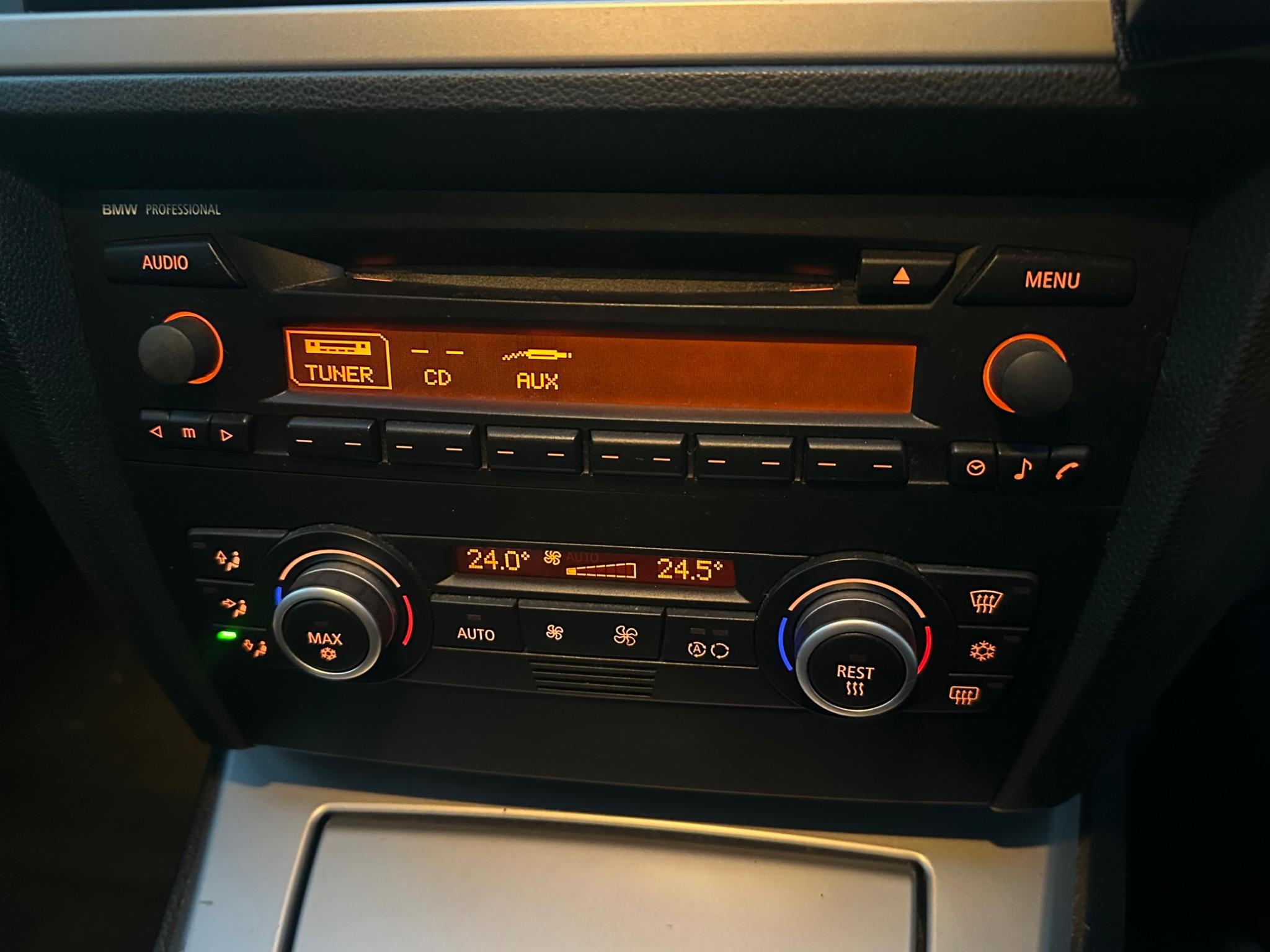 BMW 3 Series view 18
