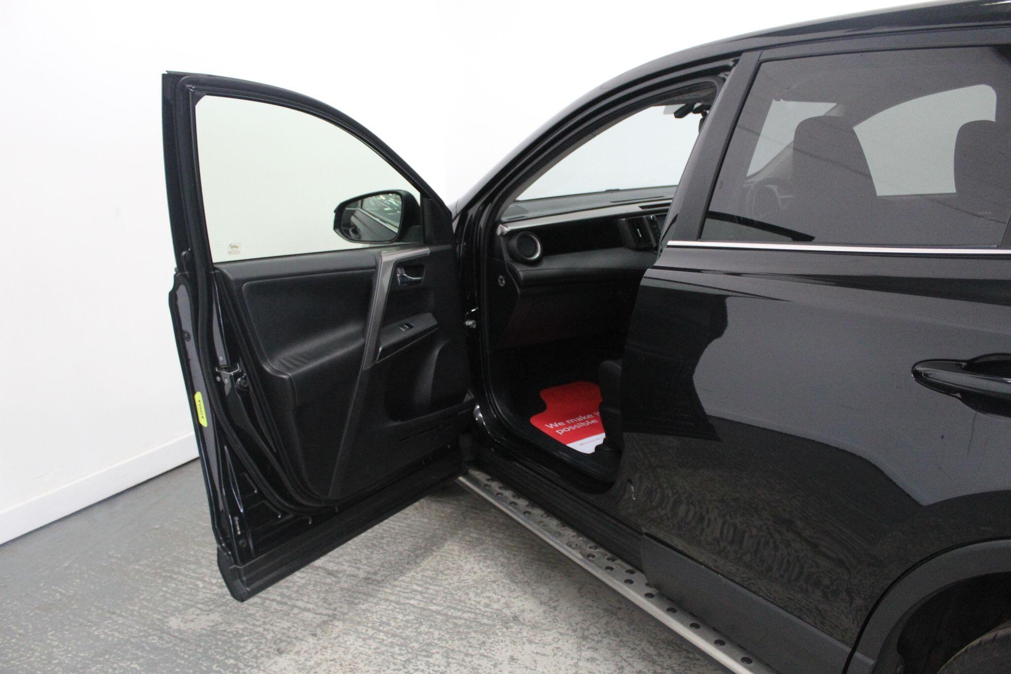 Toyota Rav4 view 28