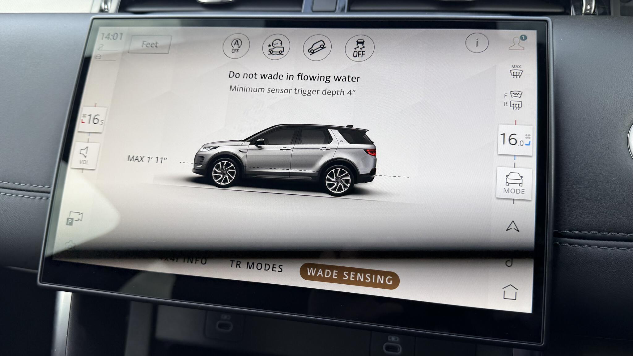 Land Rover Discovery Sport view 44