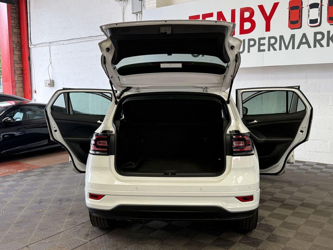 Volkswagen T-Cross view 12