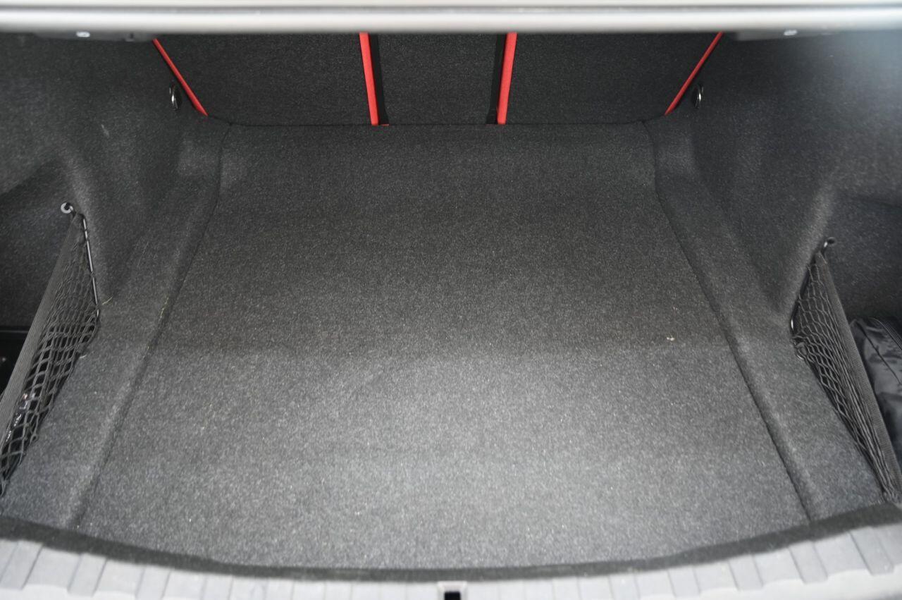 BMW 3 Series view 7