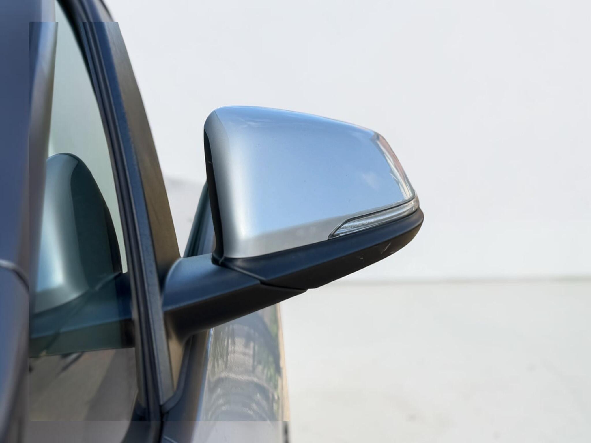 BMW 2 Series view 44