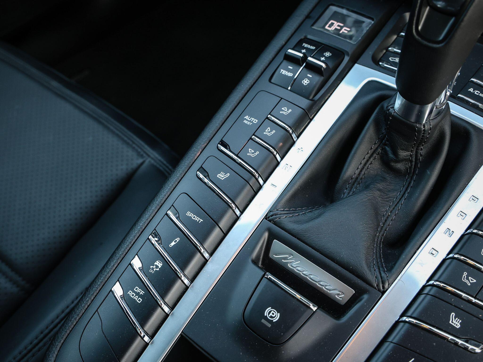 Porsche Macan view 41