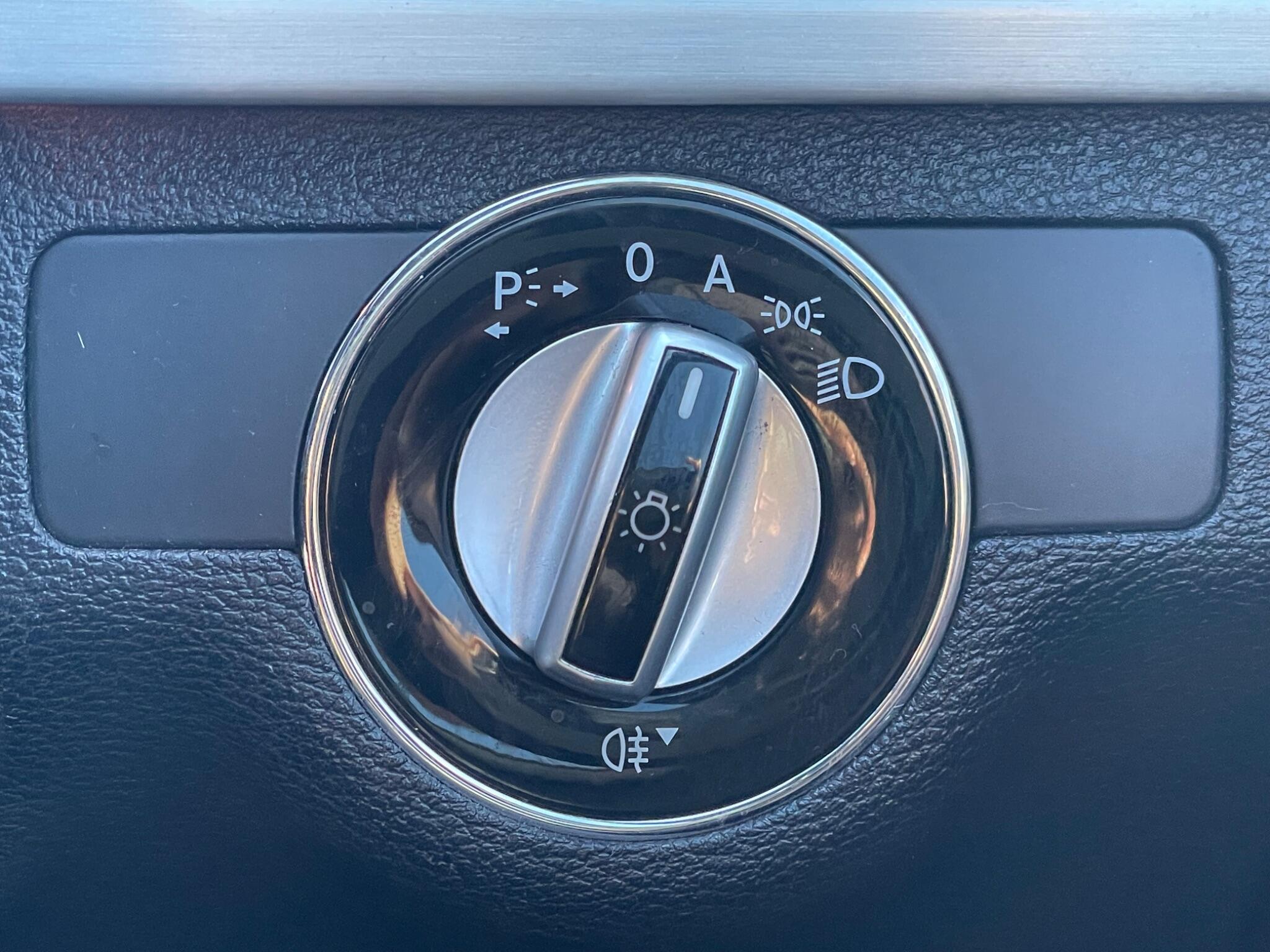 Mercedes-Benz E-Class view 47