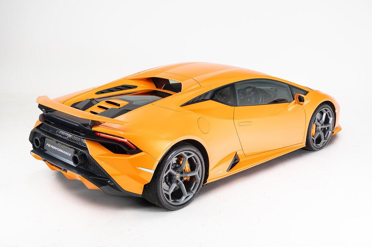 Lamborghini Huracan view 12