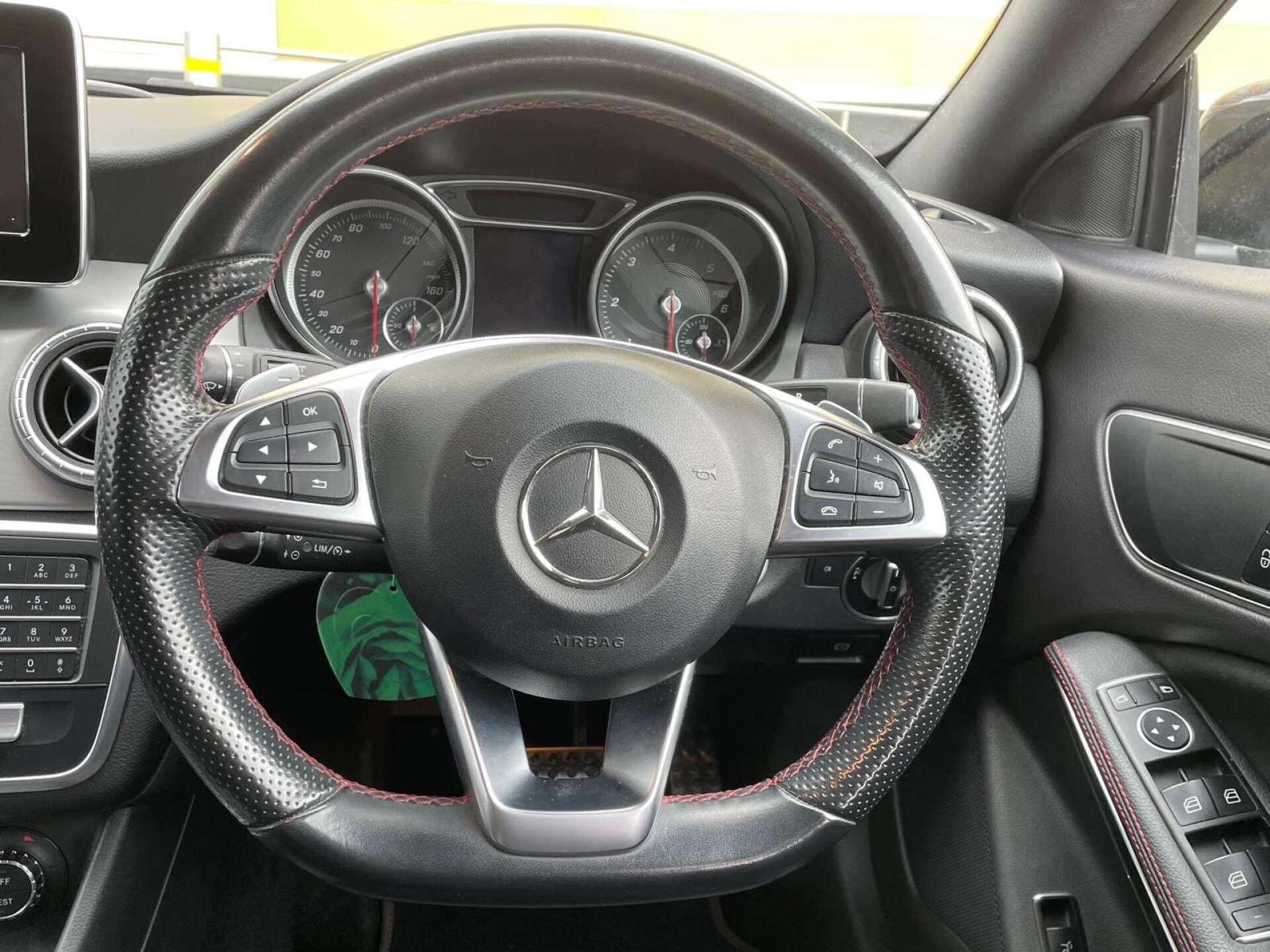 Mercedes-Benz Cla view 11