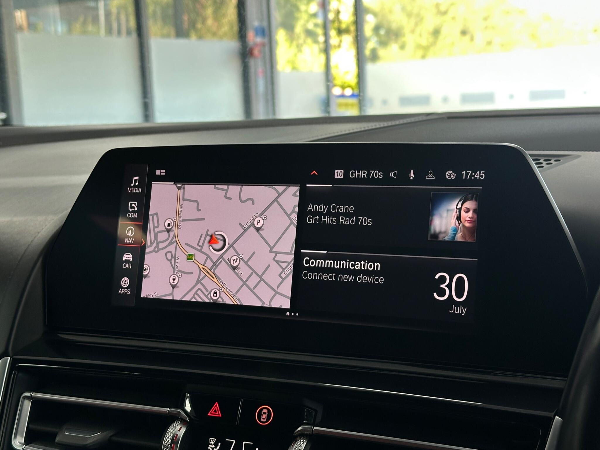 BMW 8 Series view 31
