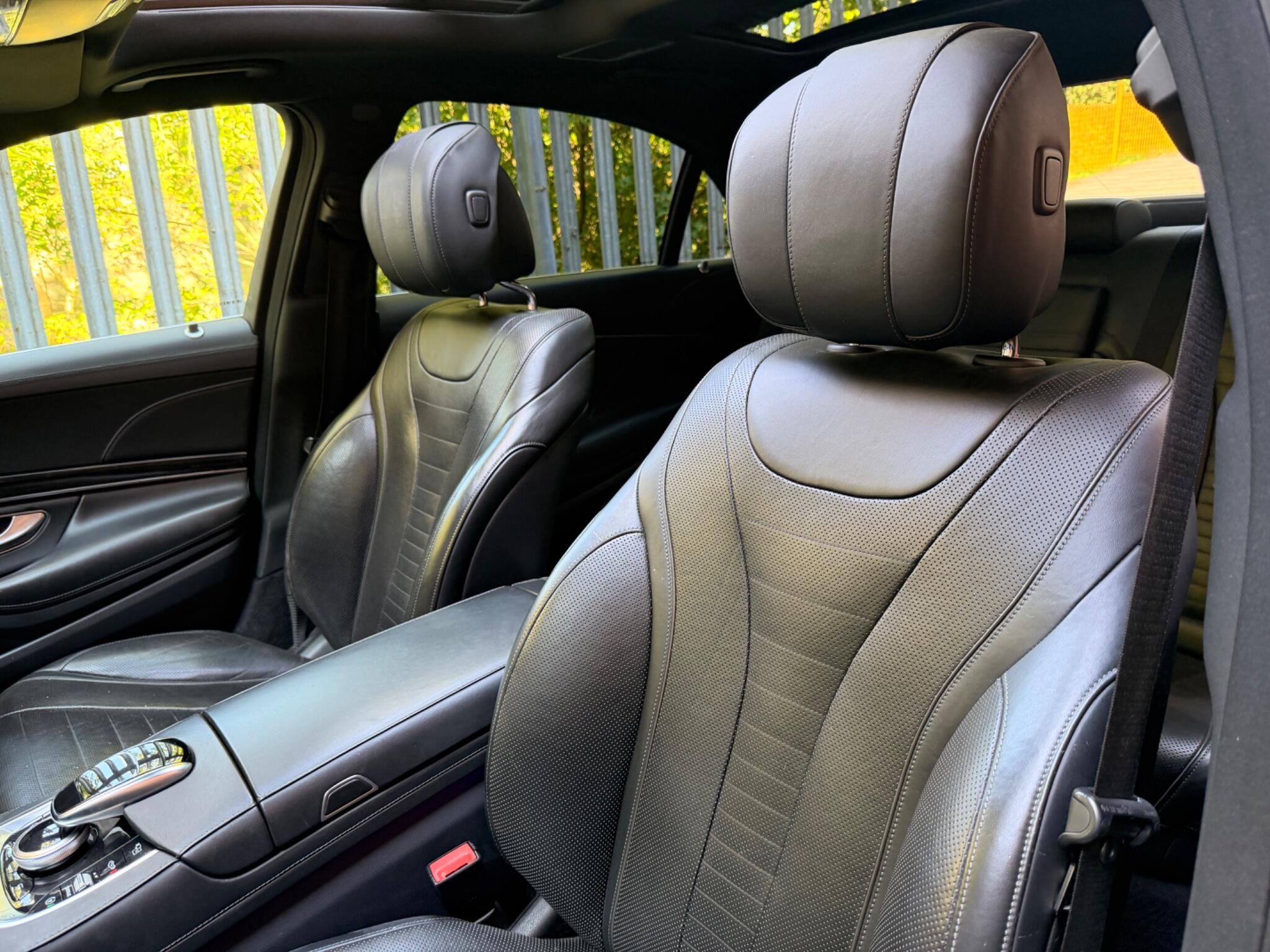Mercedes-Benz S-Class view 35