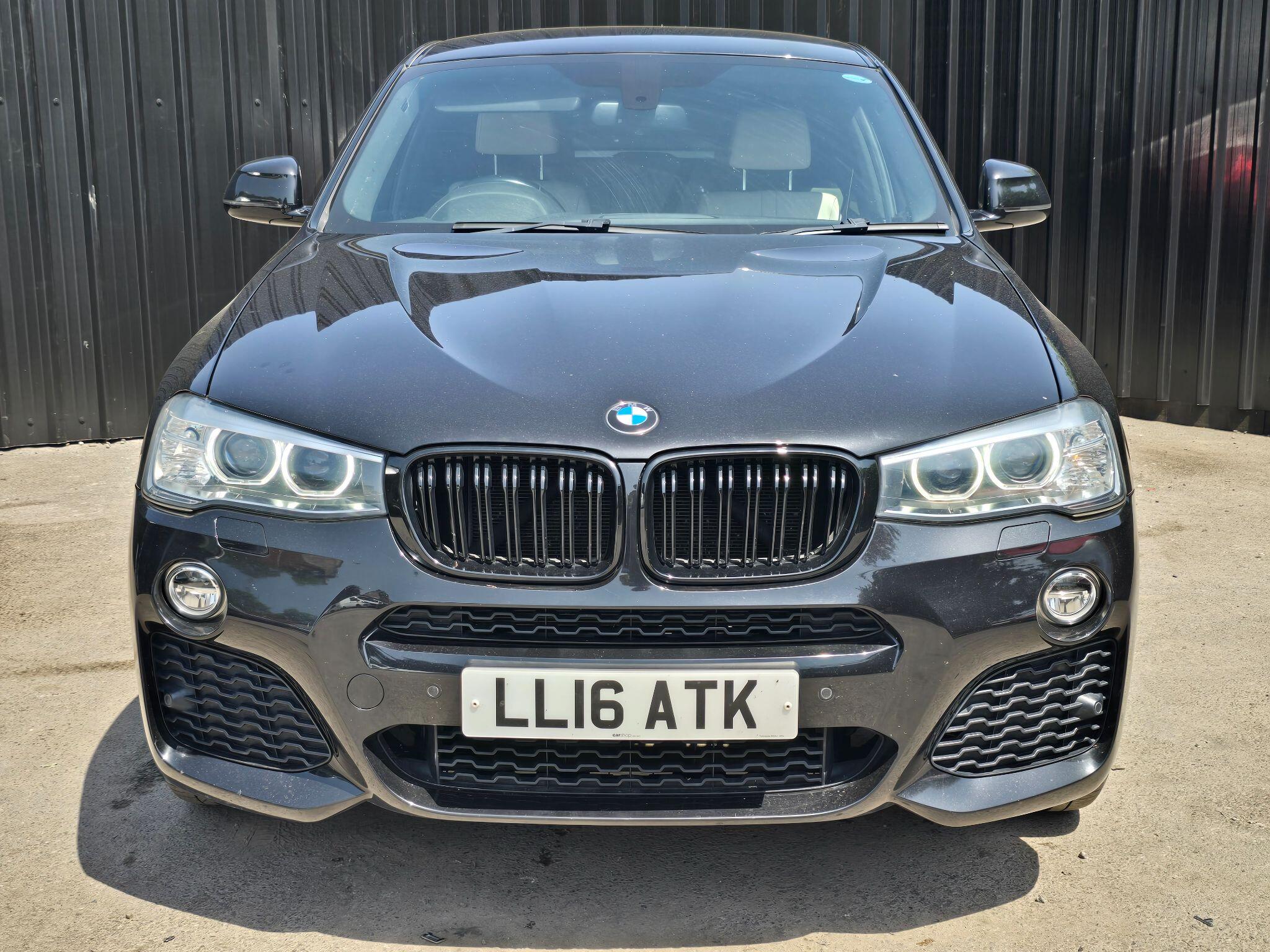 BMW X4 view 12