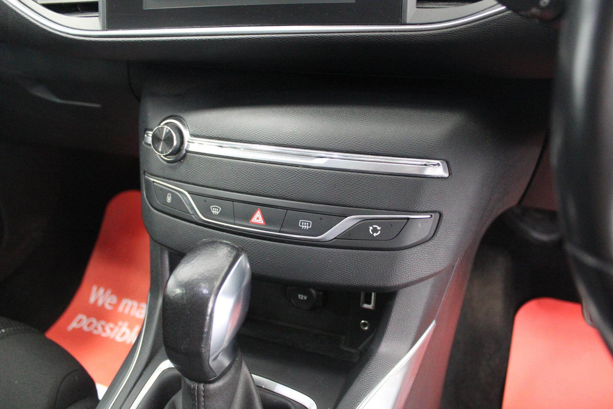 Peugeot 308 view 38
