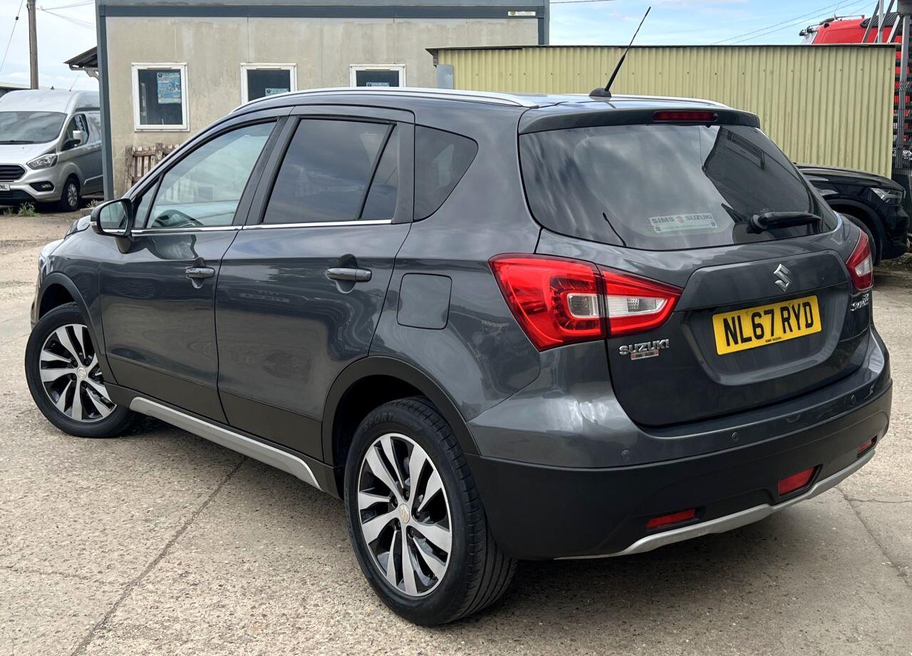 Suzuki SX4 S-Cross view 4