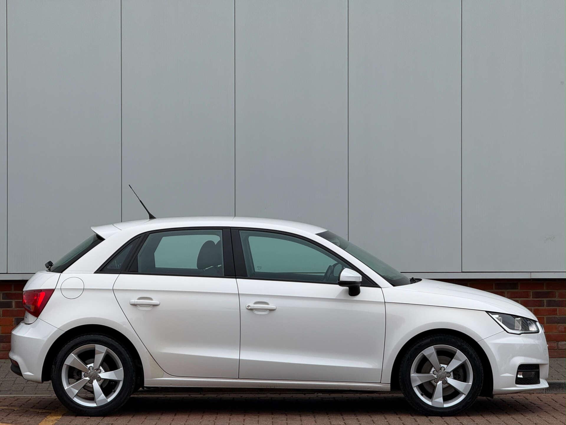 Audi A1 view 9