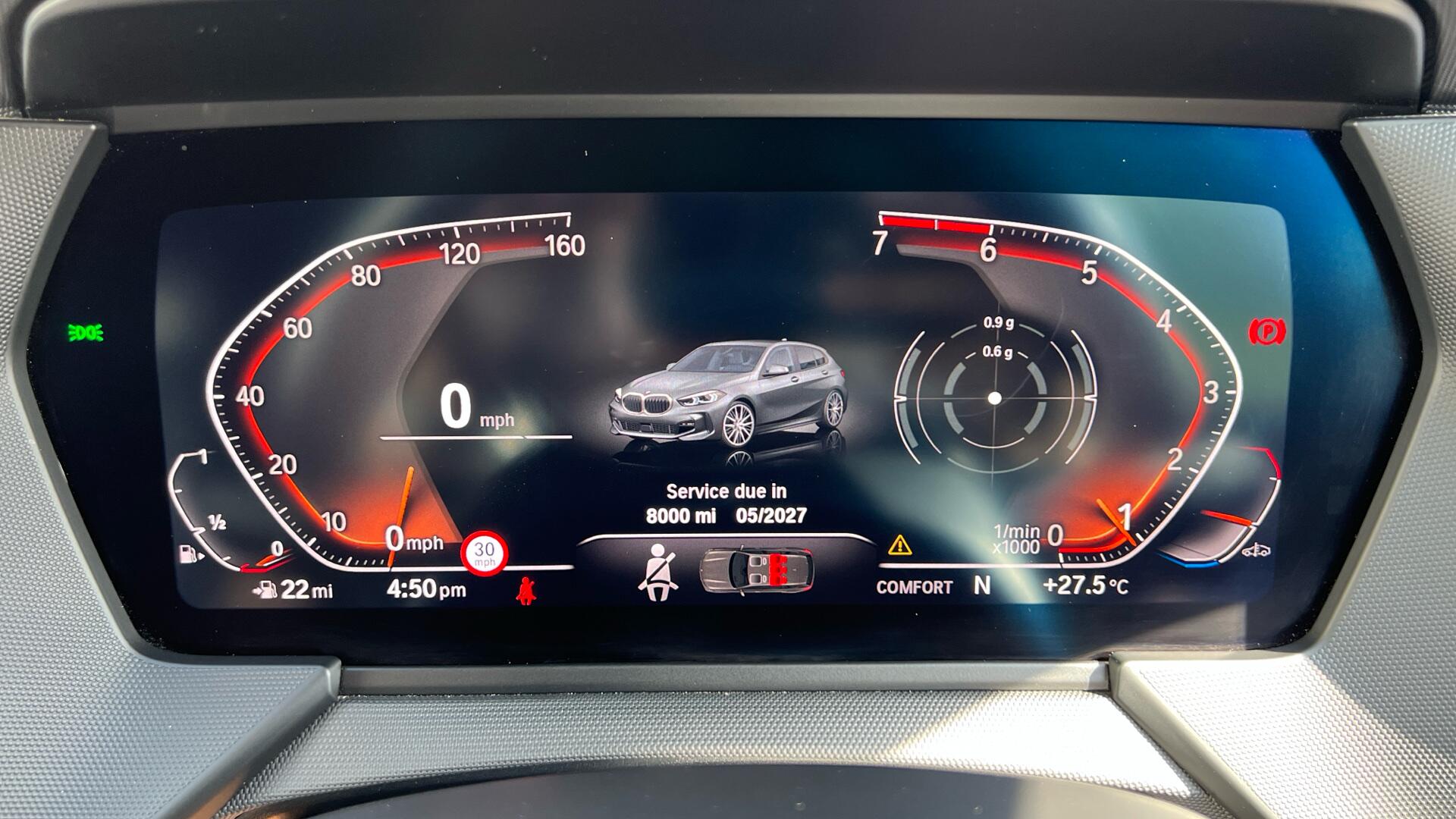 BMW 1 Series view 9