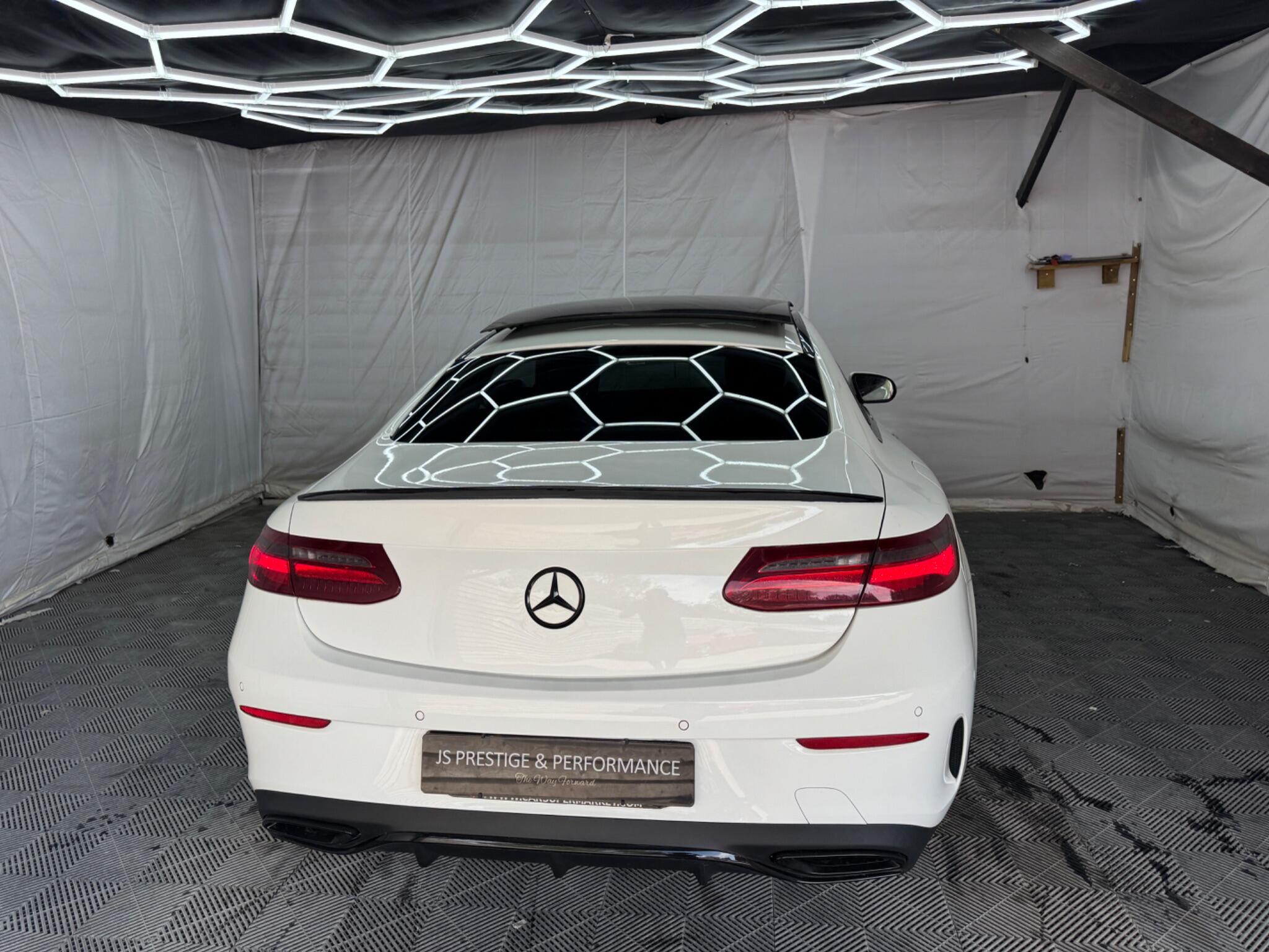 Mercedes-Benz E Class view 10
