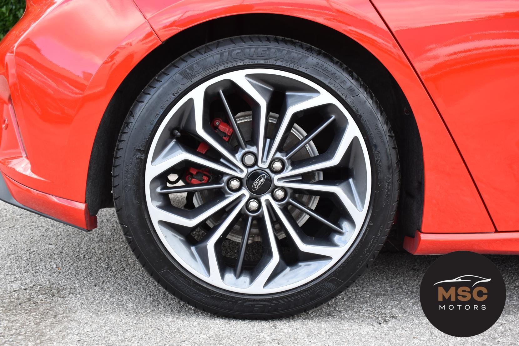 Ford Focus view 26