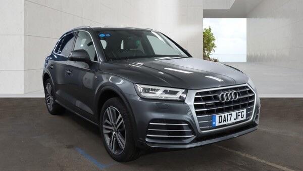 Audi Q5 view 5