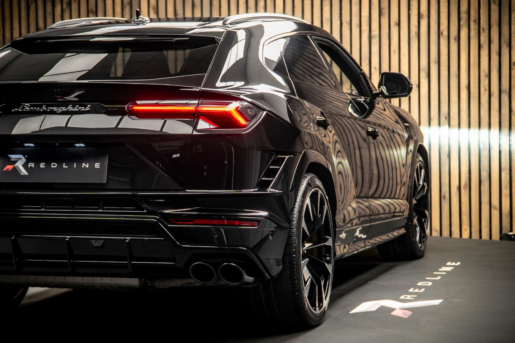 Lamborghini Urus view 21