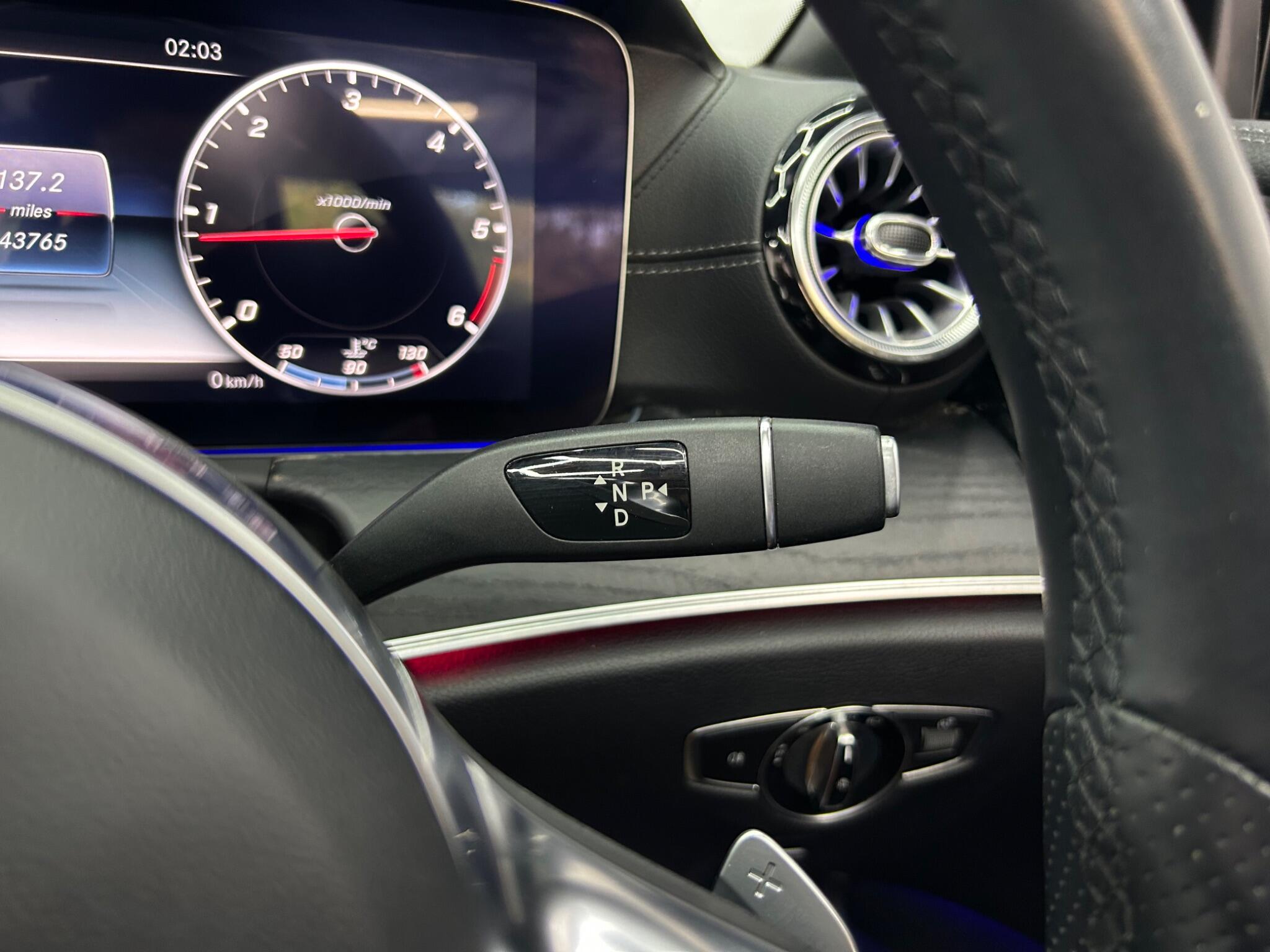 Mercedes-Benz E Class view 26