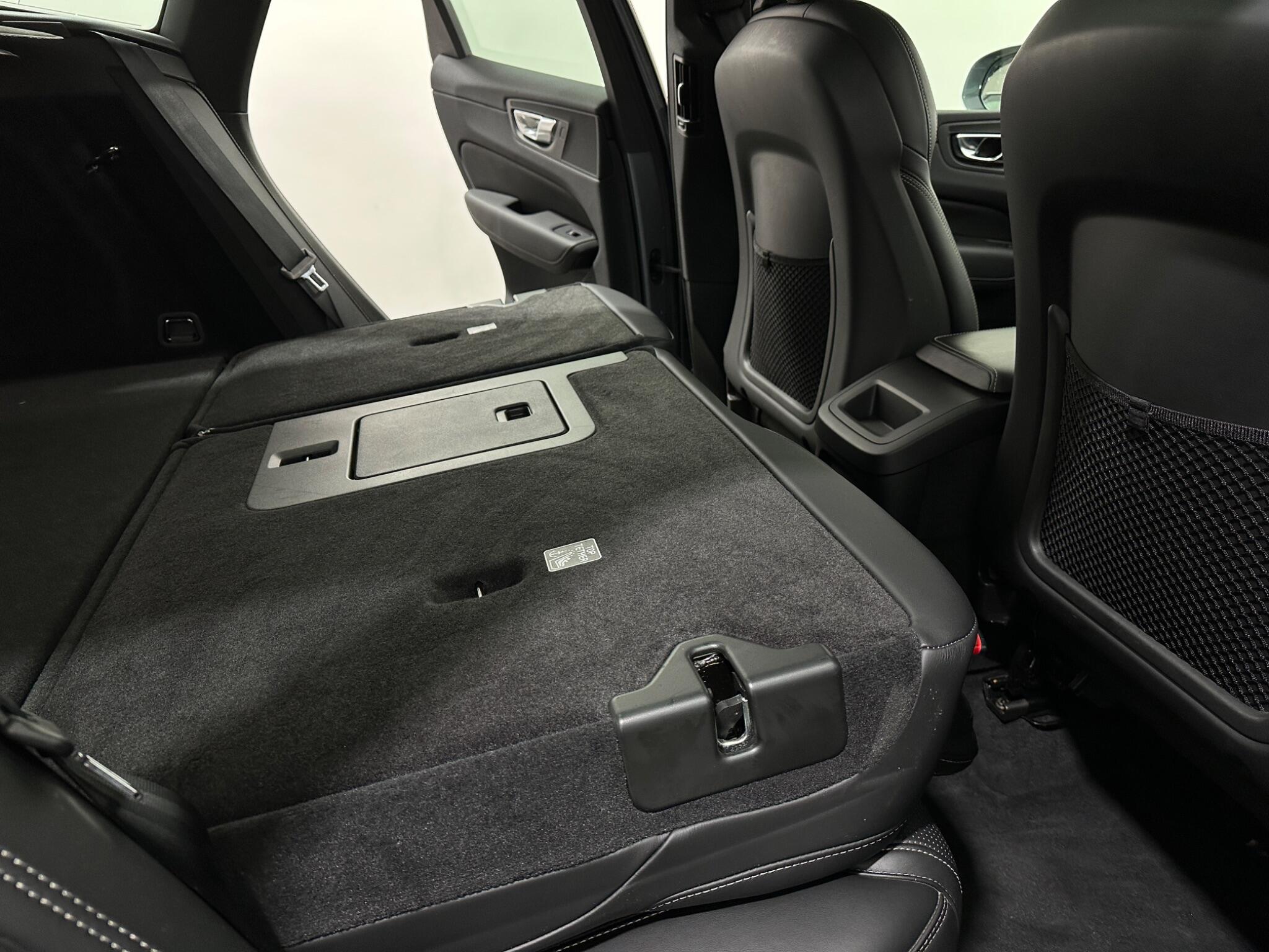 Volvo XC60 view 46