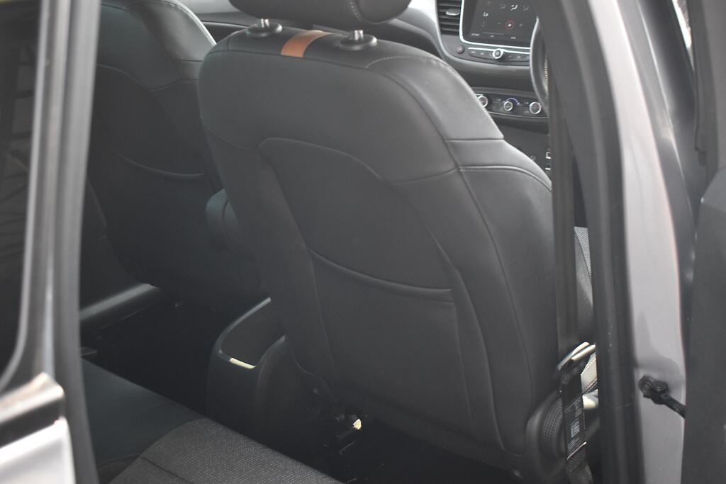 Vauxhall Crossland view 30