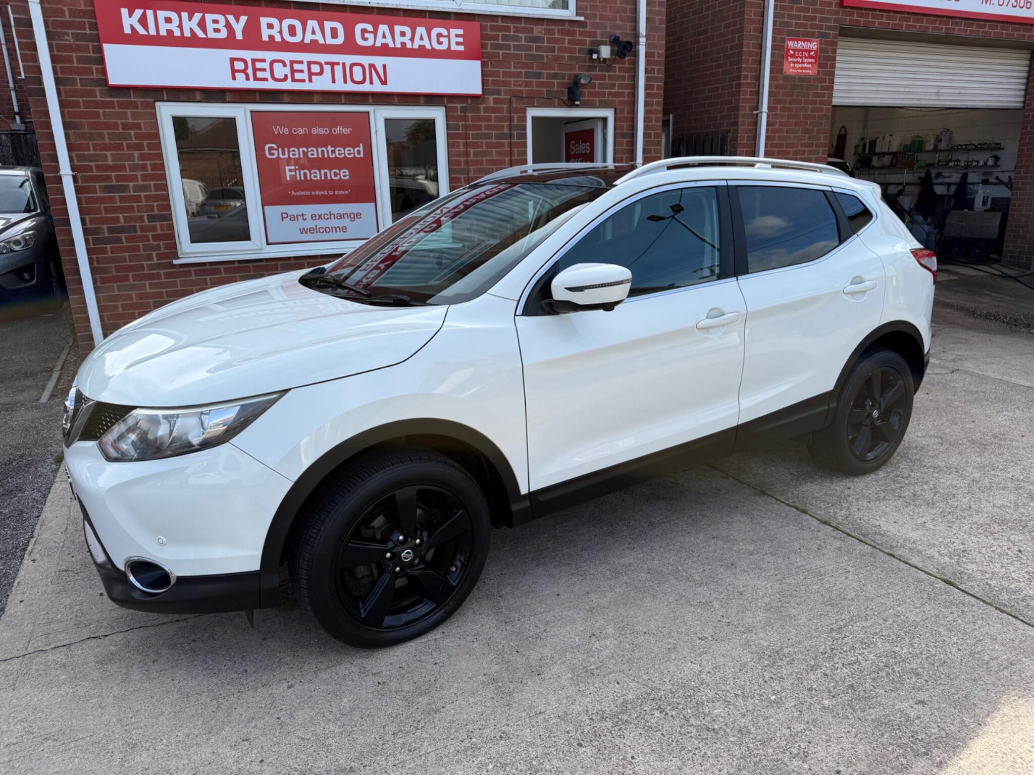 2015 Nissan Qashqai in White for sale