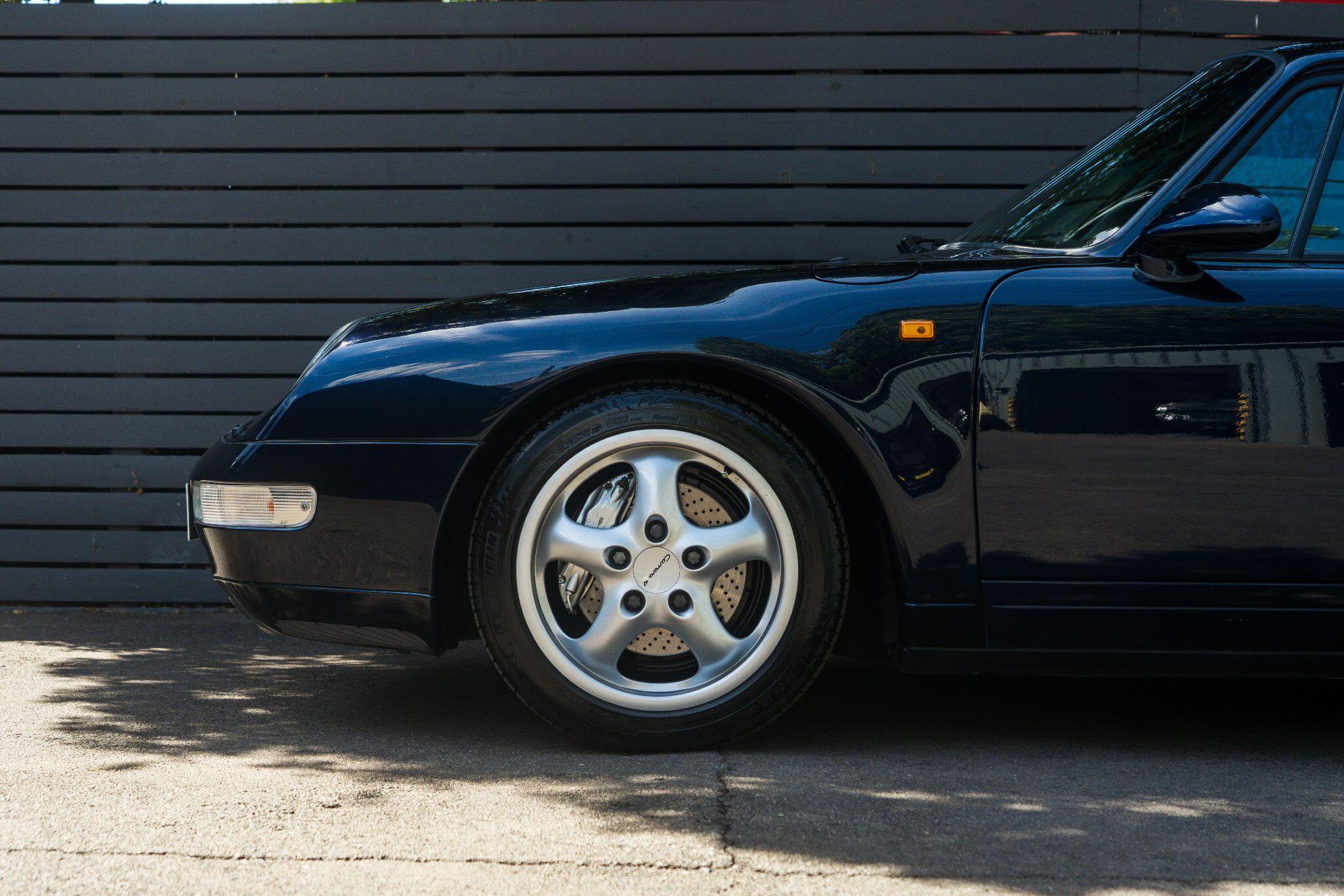 Porsche 911 view 41