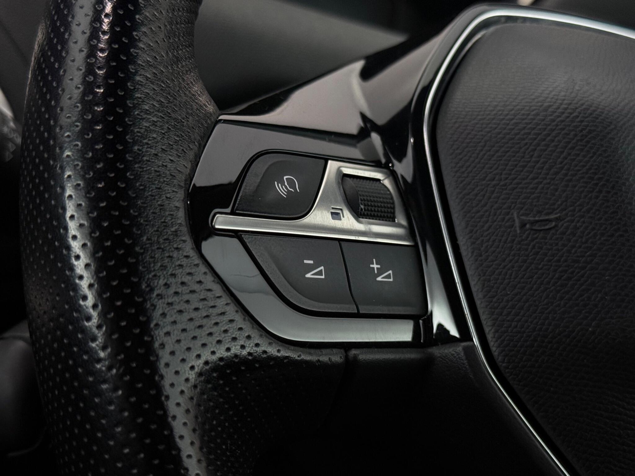 Peugeot 5008 view 12