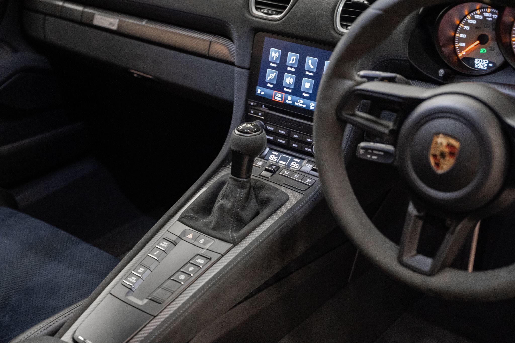 Porsche Cayman view 44