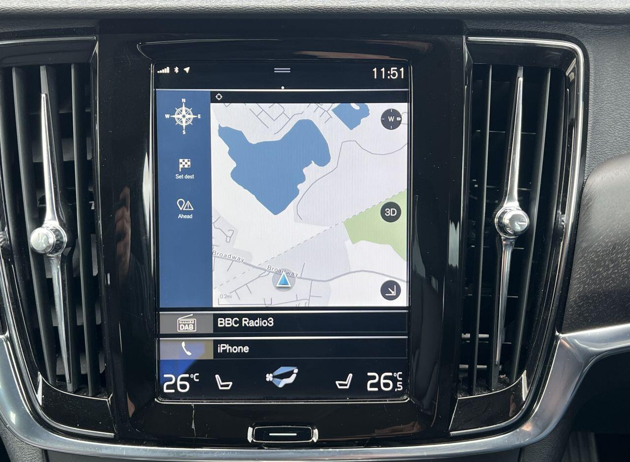 Volvo V90 Cross Country view 43