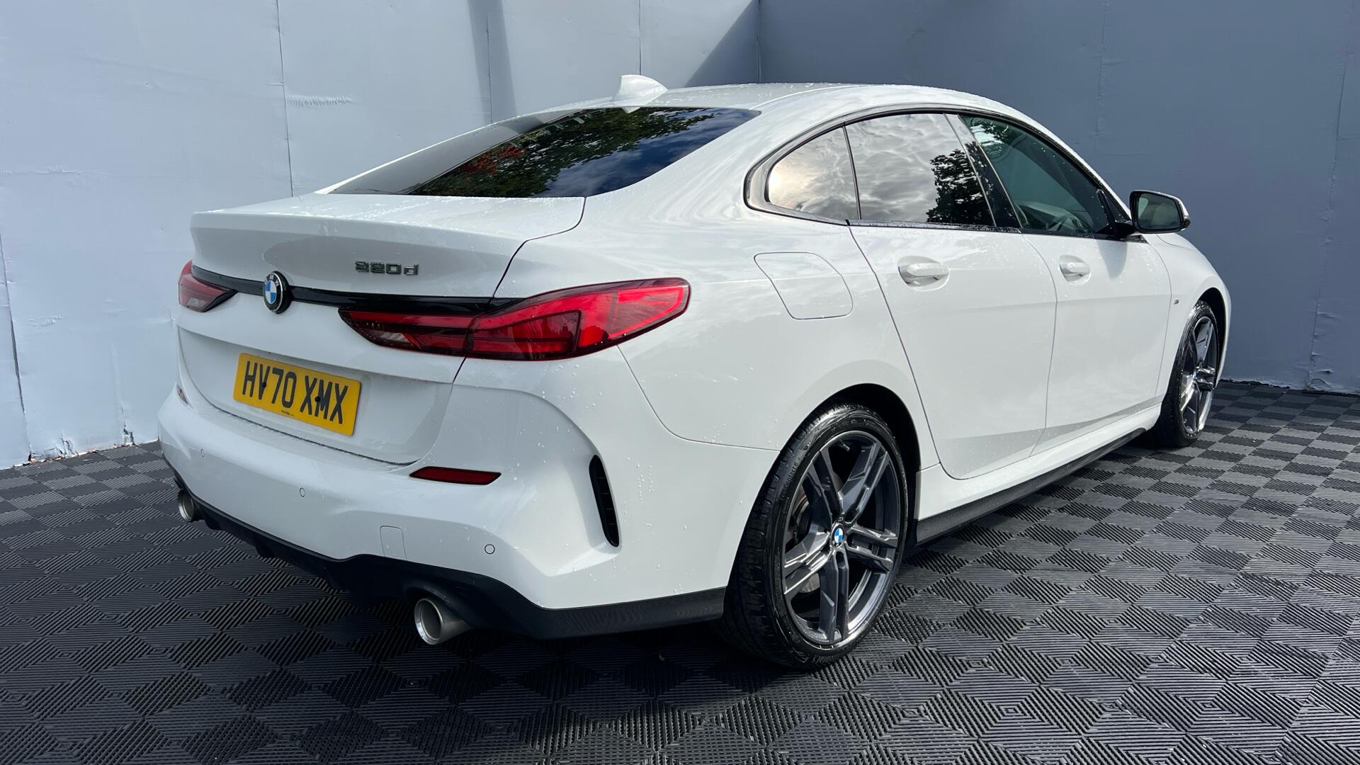 BMW 2 Series view 27