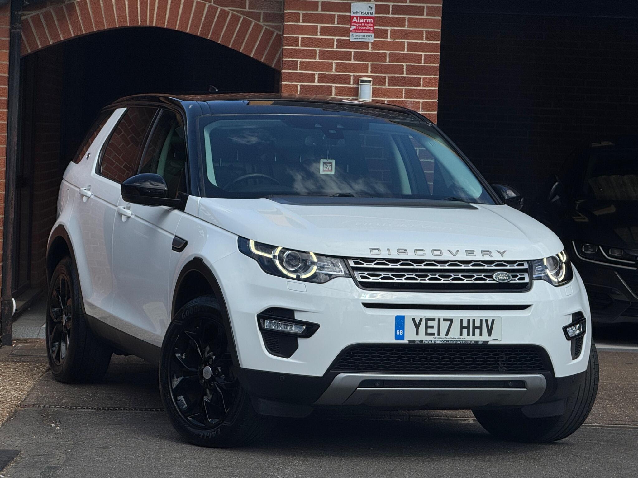 Land Rover Discovery Sport main image