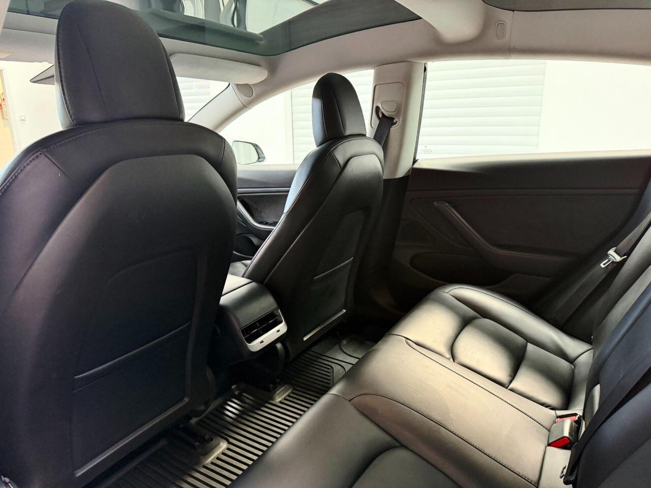 Tesla Model 3 view 20