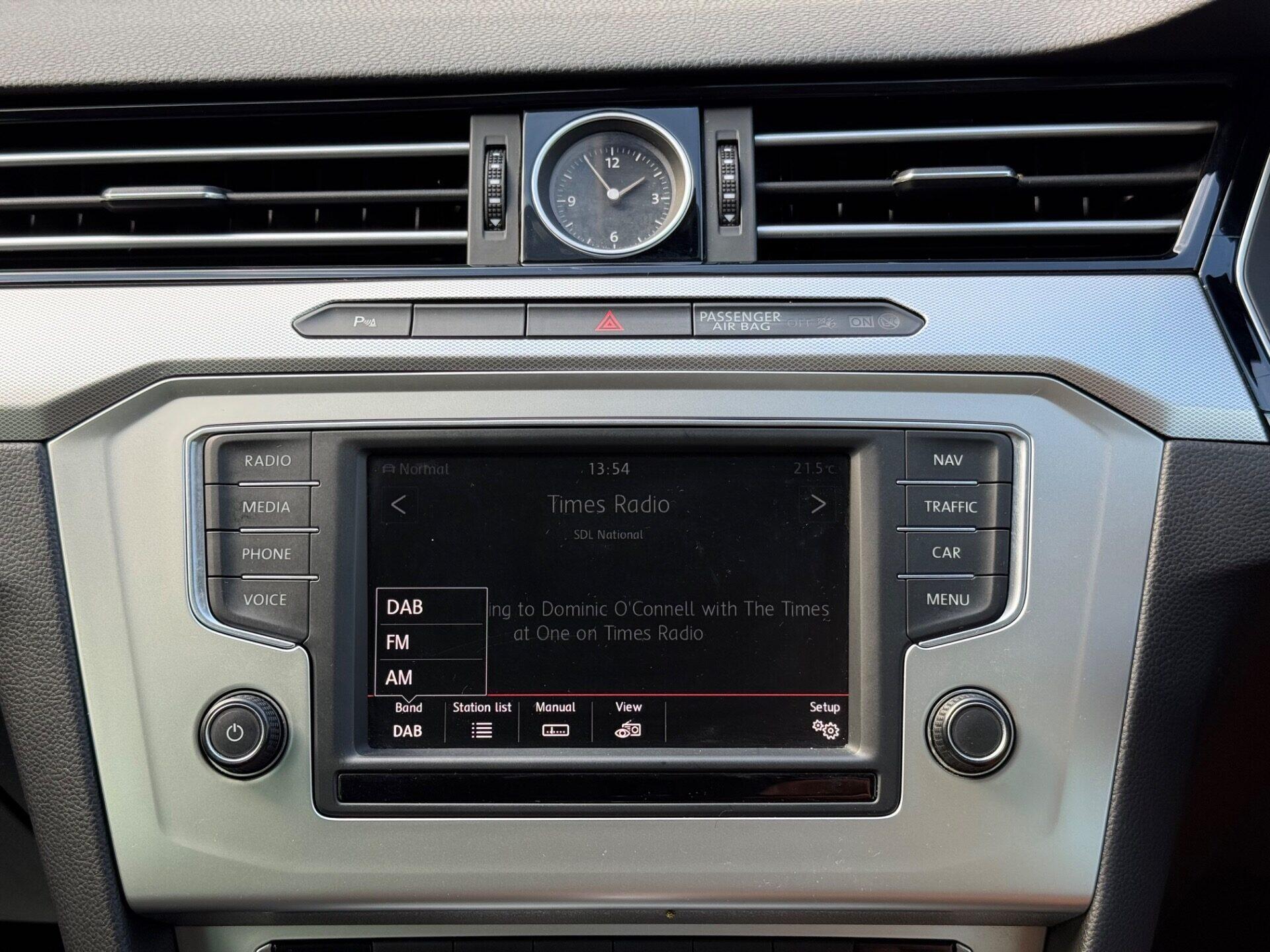 Volkswagen Passat view 40