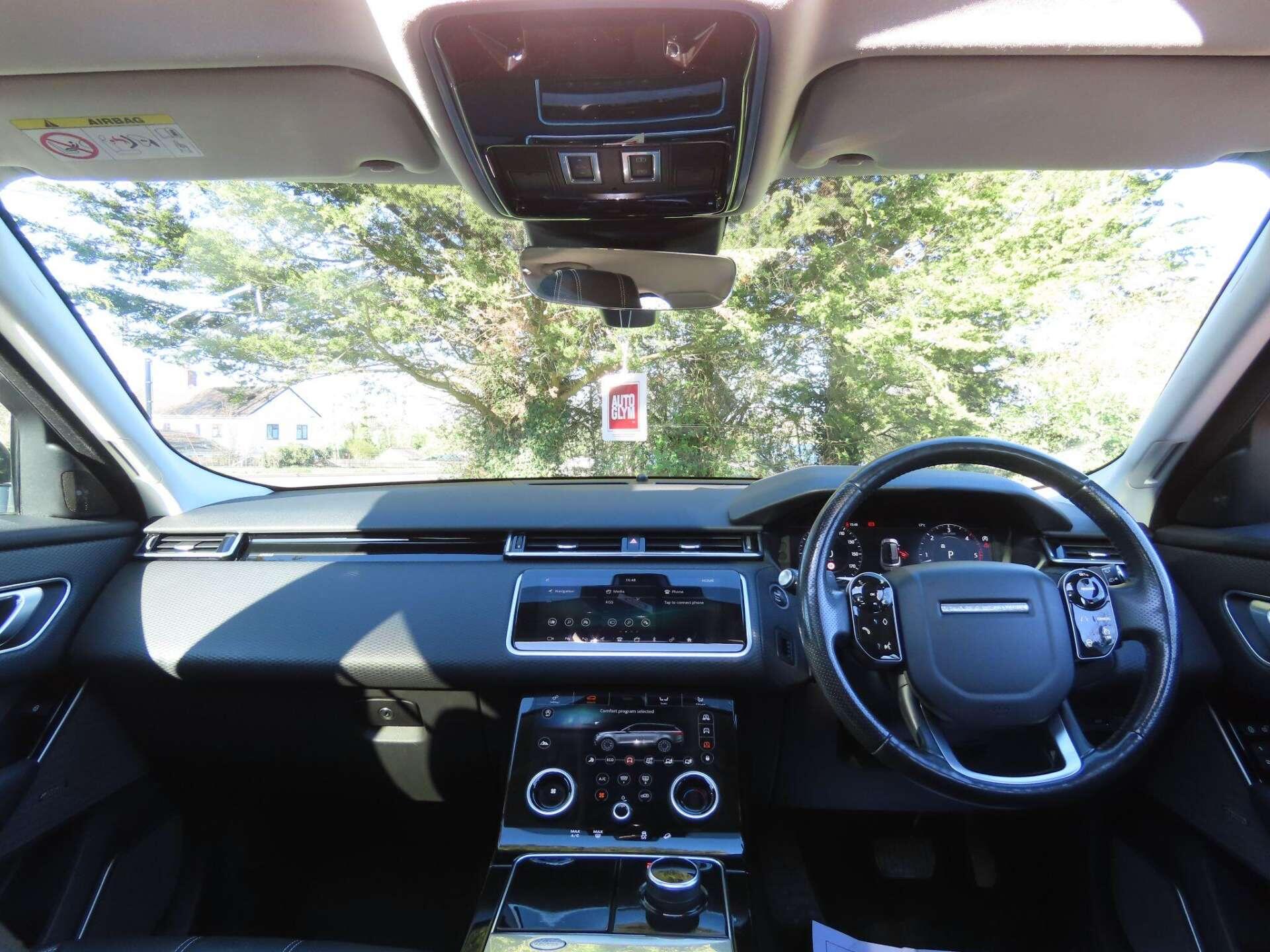 Land Rover Range Rover Velar view 8