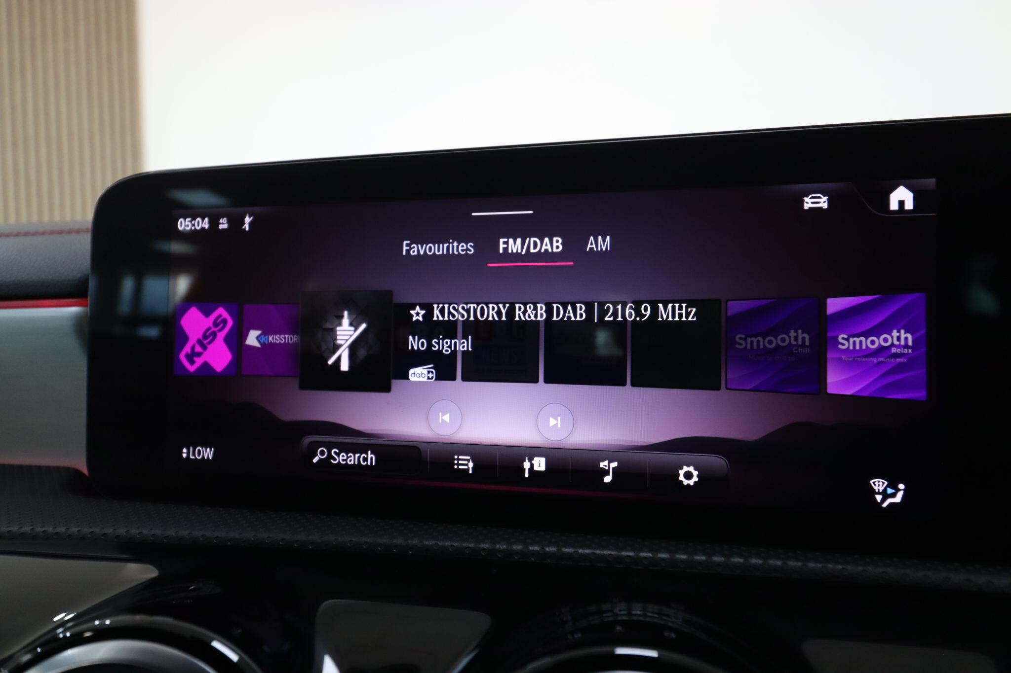Mercedes-Benz Cla view 26