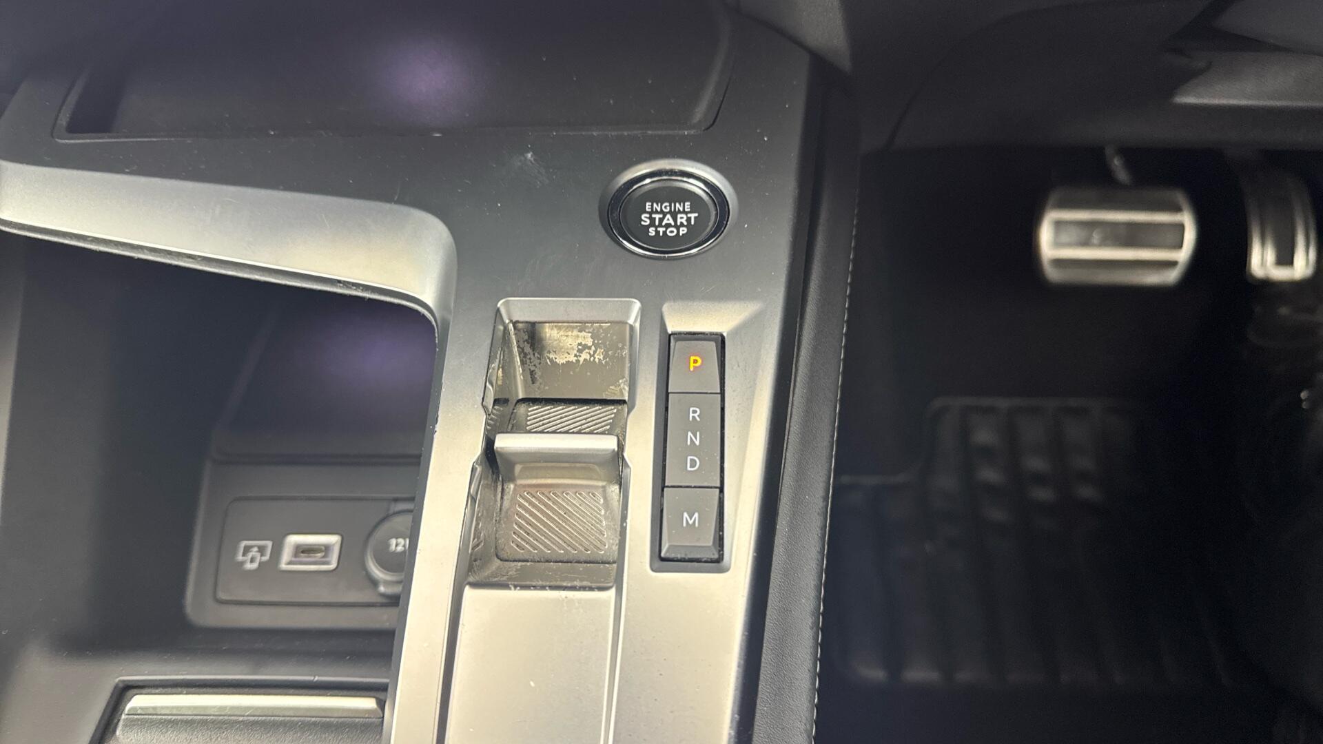 Peugeot 308 view 34
